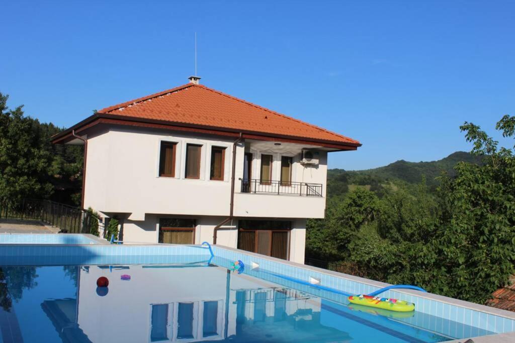 Бадевски Рай- Къща София Veliko Tarnovo Exterior photo